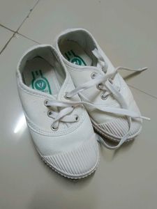 White Canvas Sneakers Shoes