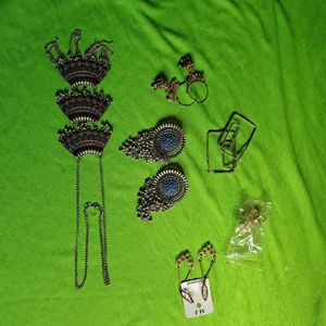 Neckpiece With Multiple Earrings Sets