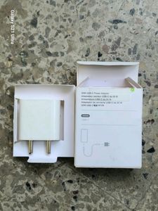 Apple 20W USB-C Power Adapter ( for iPhone, iPad )