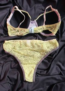 Bra &amp; Panty Set 👙