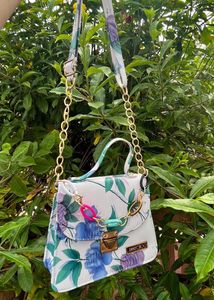 Women’s Ravishing Classic Floral Sling Bag
