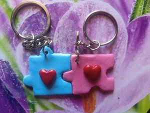 2 × Puzzle Pieces 🩷 Keychain Set
