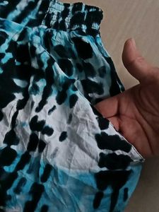 H&amp;M Skirt With Tag