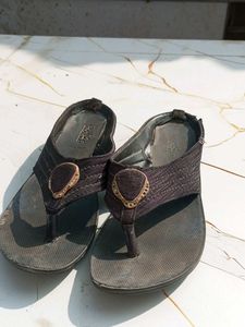 Wanderland Black Sandals