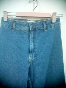 New Zara Straight And Baggy Jeans