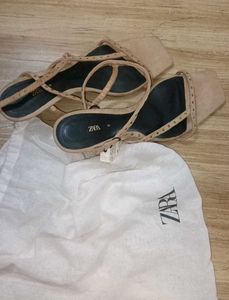 ZARA SUEDE HEELS LIMITED EDITION