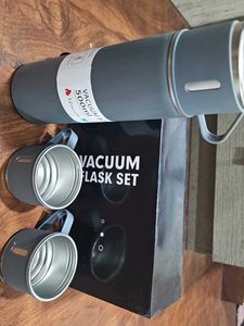 Vaccum Flask Set With Cup