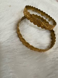 Gold Bangle Set