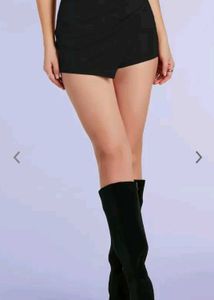 Women High Rise Black Skort