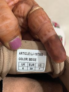 Sports Shoes For Girls