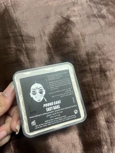 Huda Beauty Easy Bake Powder Shade Poundcake