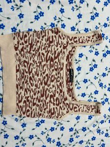 Beige &amp; Maroon Knit Crop Top with Patterned Design