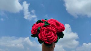 Crochet Rose Bouquet