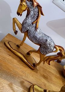 2 Horse Showpieces