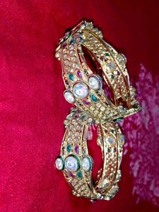 Gold-toned Bangle Set