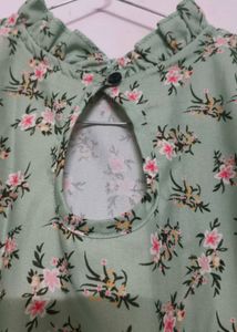 Floral Ruffle Neck Top