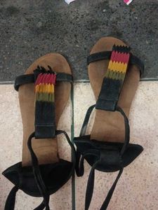 tie-up lace flats