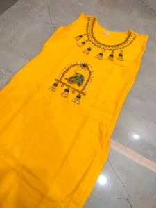 Stone ⭐Embroidered Kurta