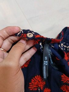 Floral Print Sleeveless Top