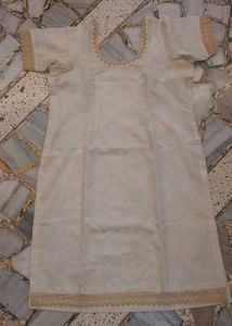 Elegant Kurta Set With Golden Dupatta