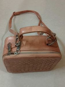 O22 slingbags