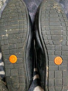 Black men&#39;s leather loafers