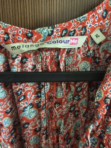 Very Pretty Multicoloured Top With Front Tie
