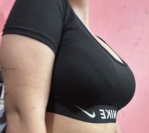 Nike Crop Top