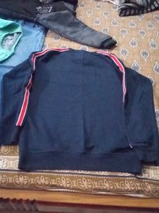 Stylish Navy Blue Sweatshirt