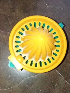 Plastic Orange Juicer Cup