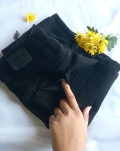 Black Skinny Jeans