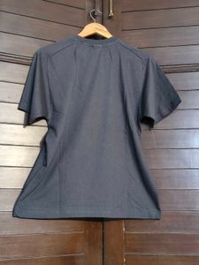 Levi&#39;s Women Grey Printed Redtab Cotton Tshirt