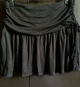 H&amp;M Black Ruffled Skirt
