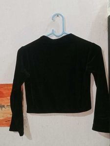 Crop Jacket With Full Sleeves