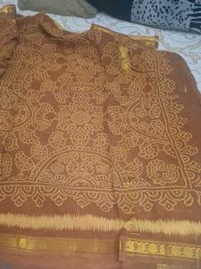 Brown Bandhej Print Cotton Saree