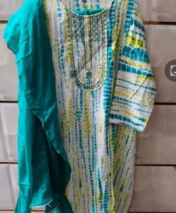 Elegant Embroidered Kurta
