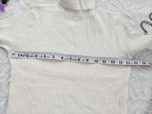 ZARA Cozy White Turtleneck Sweater