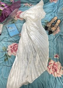 Elgant White Dress