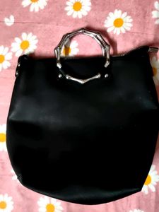 Chic Black Handbag