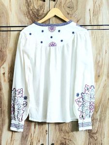 Offwhite Embroidery Design Top Size-42