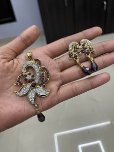 STYLISH PENDANT WITH EARRINGS