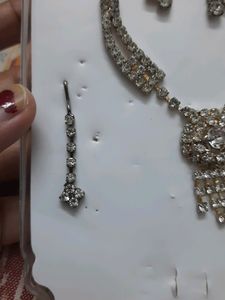 White Full Pendant Set + Freebie Gift