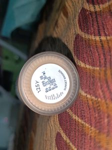 Plum Face Foundation 125Y Shade