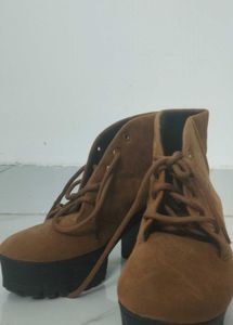 Women&#39;s Brown Heeled Boots