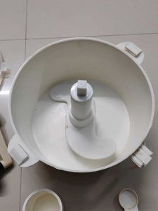 Roti Dough Maker With Measuring Cups