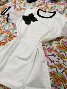 WHITE T SHIRT