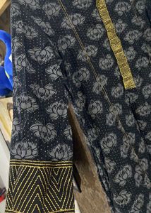 Women Kurta Melange Black Colour