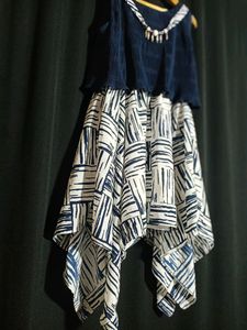Chic Navy &amp; White Print Dress