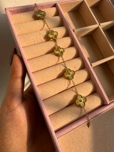 Clover Golden Bracelet
