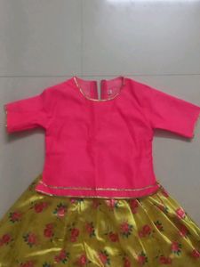 Traditional Lehenga Choli with dupatta for 8-10 yr